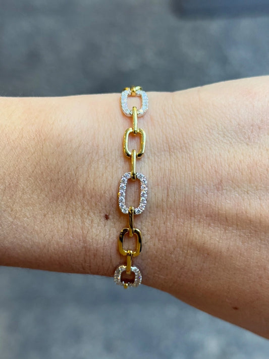 Ladies Gold and Diamond Alternating Link Chain Bracelet