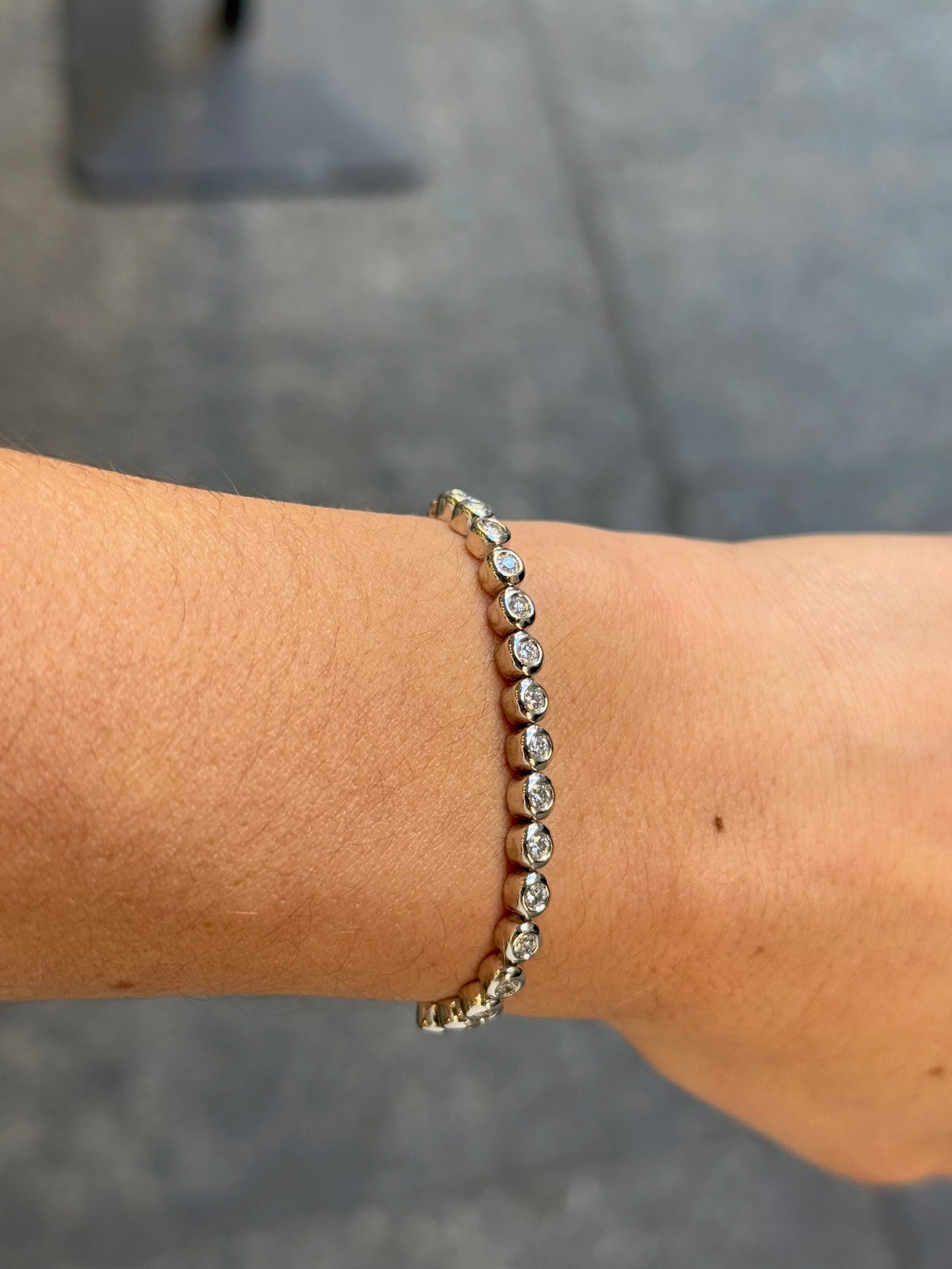 Ladies Adjustable Bezel Set Bracelet