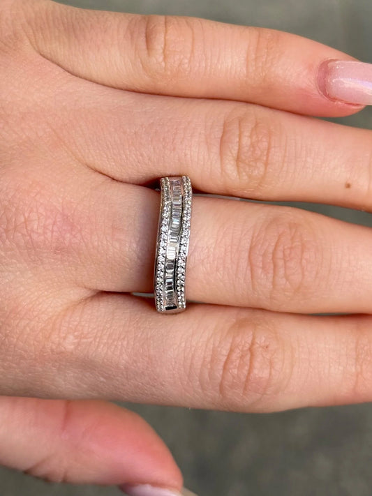 Ladies Curvy Round and Baguette Diamond