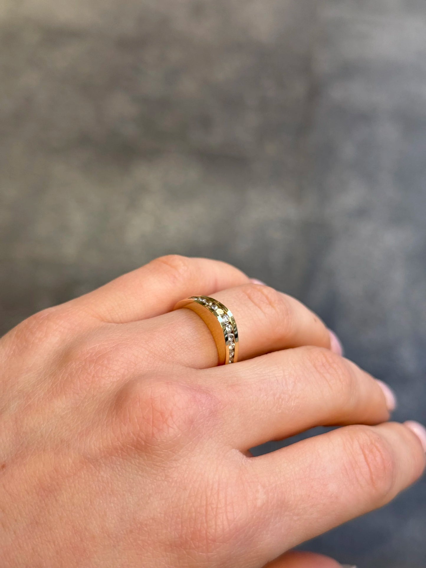 Ladies Pyramid Dome Channel Set Wedding Band