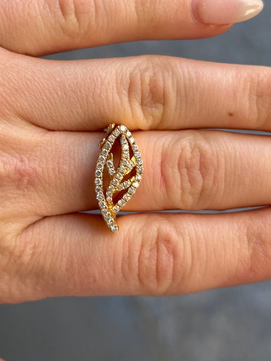 Ladies Leaf Design Diamond Ring