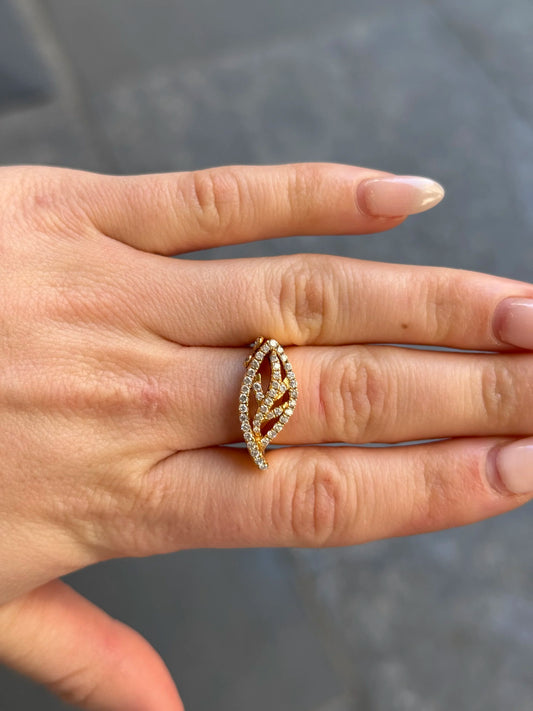 Ladies Leaf Design Diamond Ring