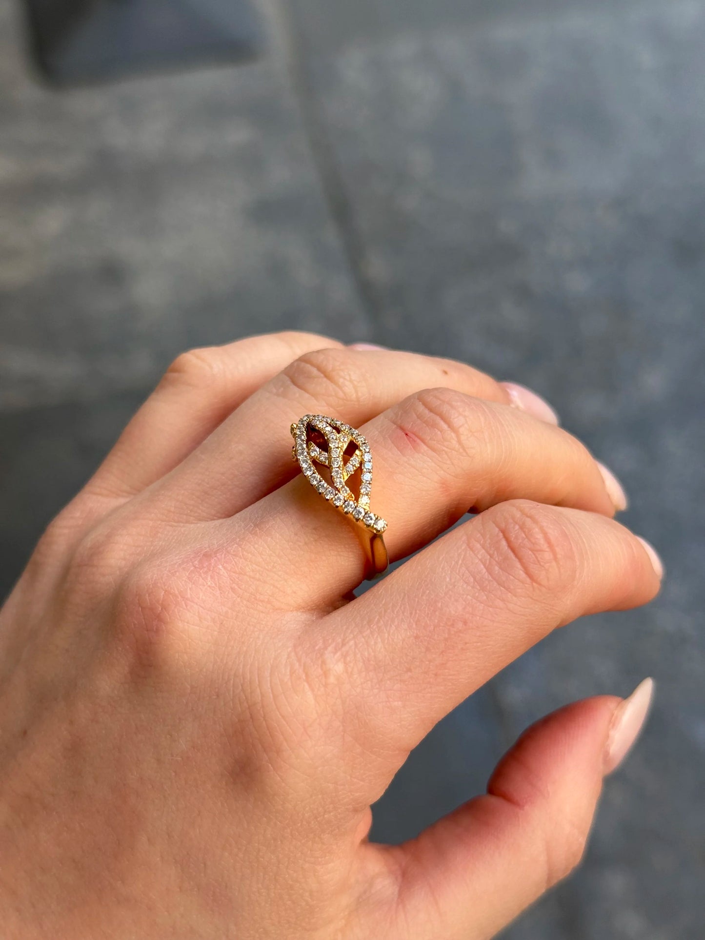 Ladies Leaf Design Diamond Ring