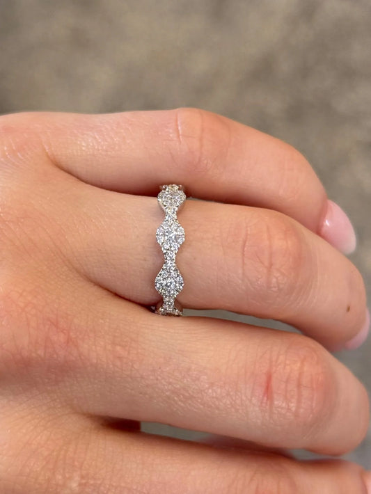 Ladies White Gold Cluster Diamond Ring