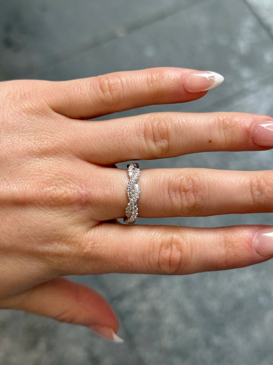 Ladies Infinity Design Diamond Band