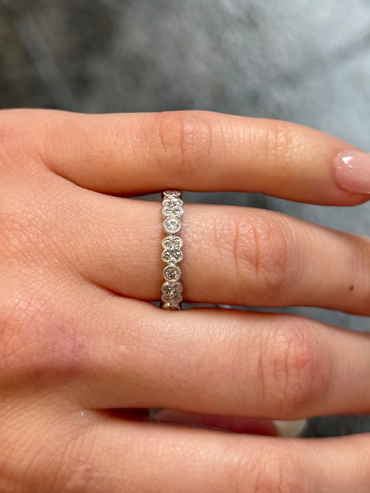 Ladies Round Diamond Alternating Flower Milgrain Wedding Band