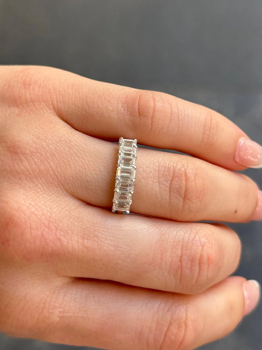 Ladies Emerald Wedding Band