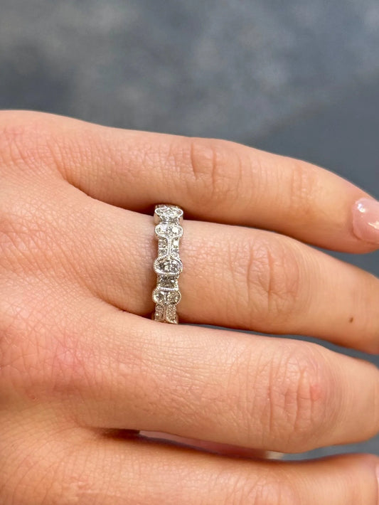 Ladies Milgrain and Diamond Wedding Band