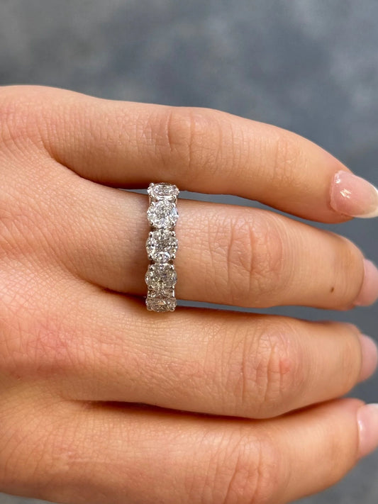 Ladies Five Stone Round Cluster Wedding Band