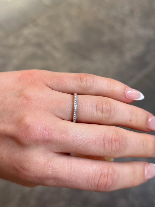 Ladies Three Sided Platinum Wedding Band