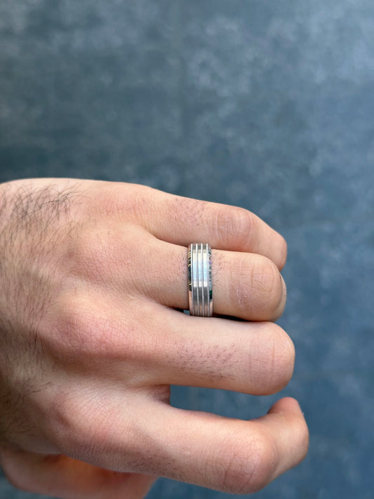 Men's Beveled Matte and Polish Finish Wedding Band