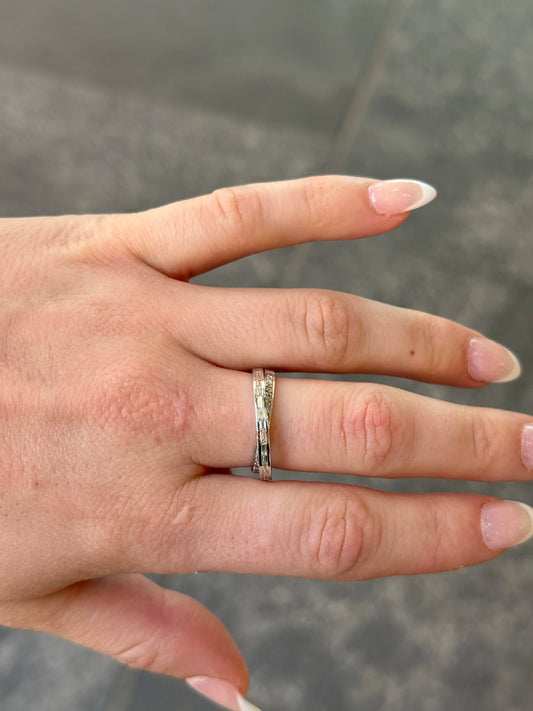 Ladies Overlapping Round and Baguette Diamond Ring