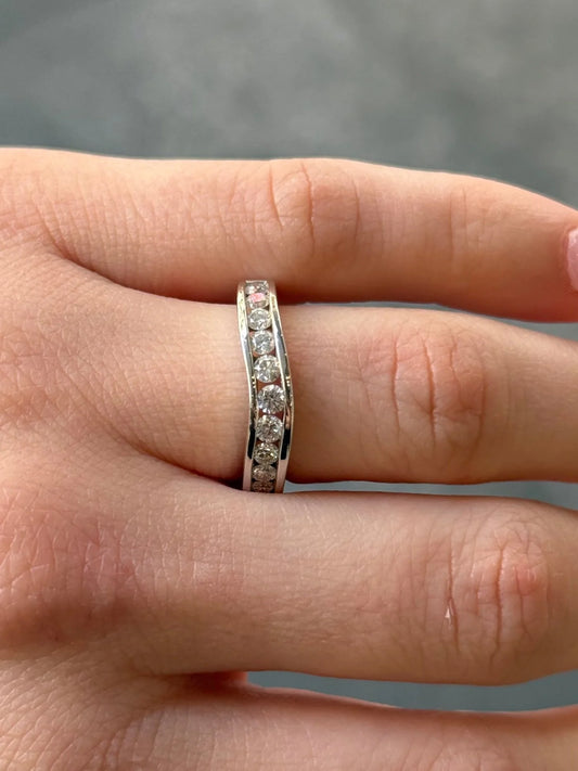 Ladies Wavy Channel Set Wedding Band