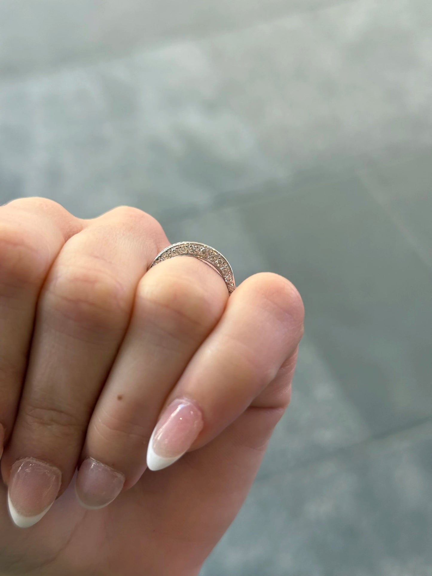 Ladies Three Sided Channel Set Wedding Band