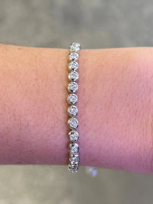 Ladies Adjustable Bezel Set Bracelet