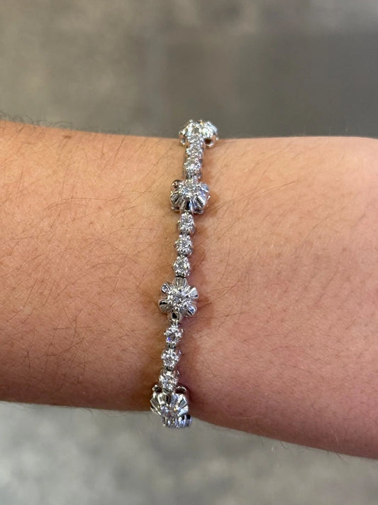 Ladies Adjustable Flower Design Bracelet