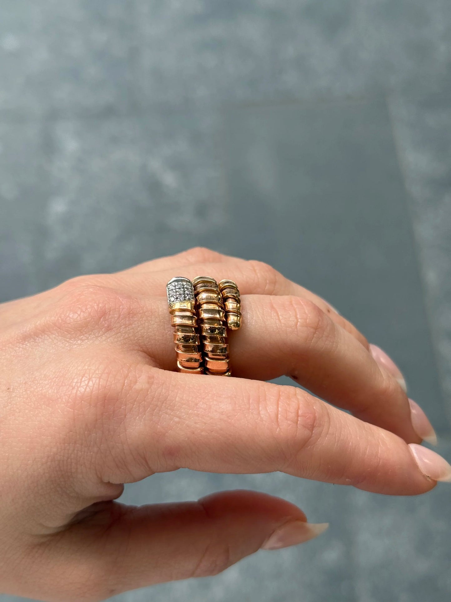 Ladies Snake Diamond Ring