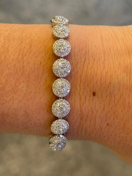 Ladies Round Diamond Cluster Bracelet