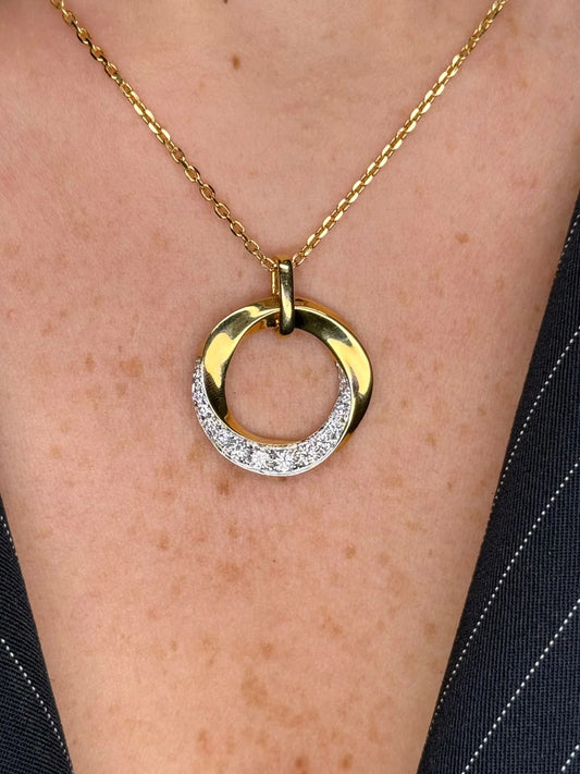 Ladies Circular Diamond Twist Pendant