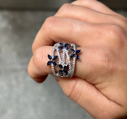 Ladies Sapphire Flower and Round Diamond Ring