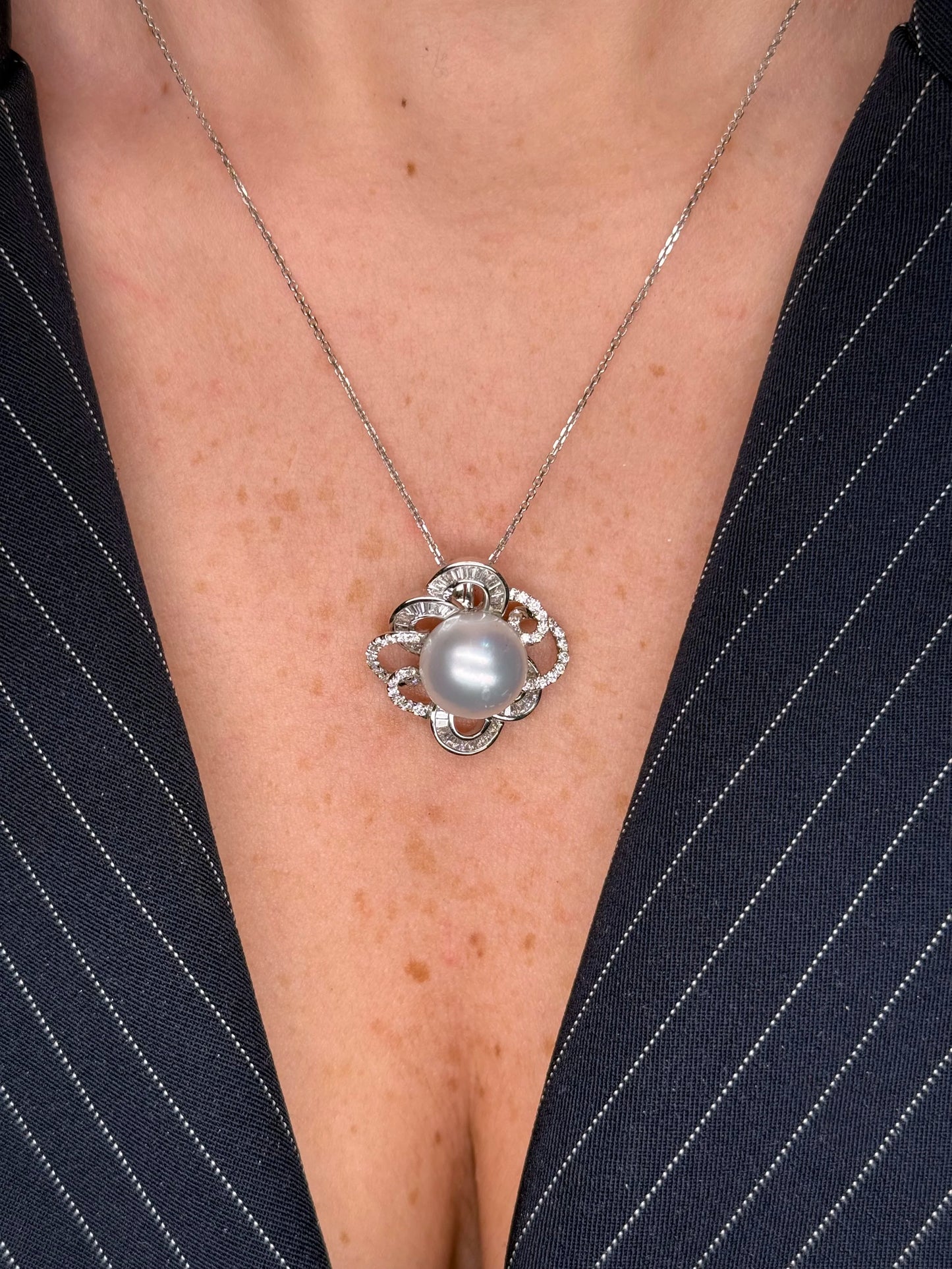 Ladies Spaced Out Diamond Flower and Pearl Pendant