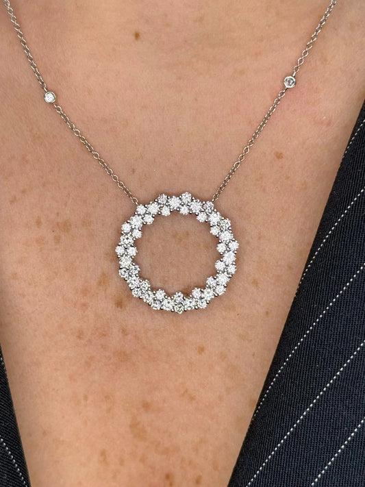 Ladies Alternating Round and Oval Diamond Pendant