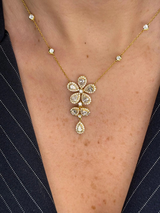 Ladies Round and Pear Diamond Necklace