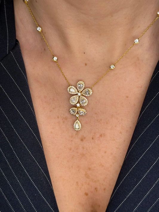 Ladies Round and Pear Diamond Necklace