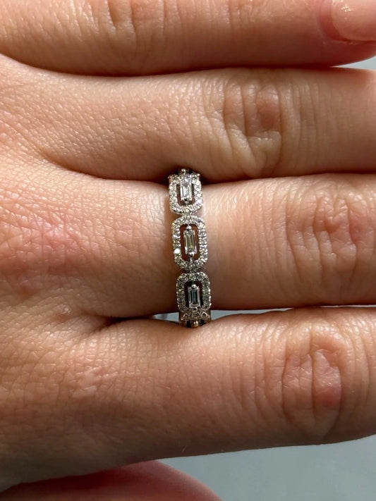 Ladies 5 Piece Baguette and Round Diamond Band