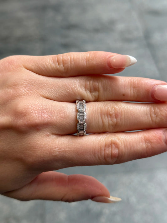 Ladies Baguette and Semi Halo Round Diamond Band