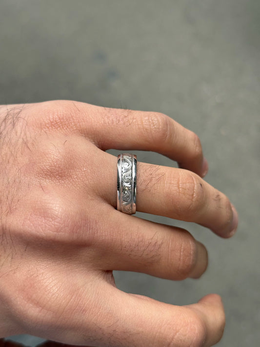 Men's Hand Engraved Center with Miligrain and Polish Sides