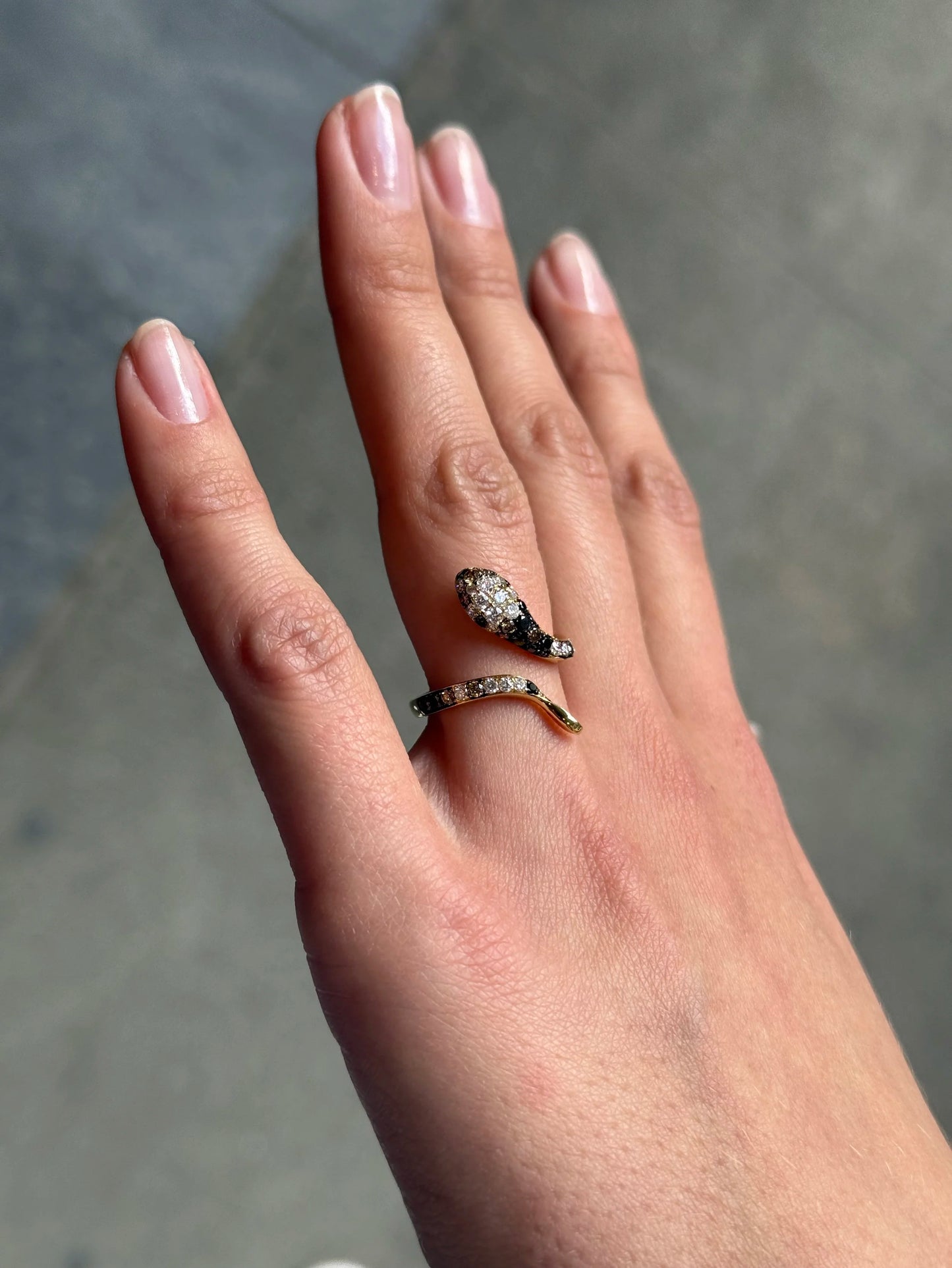 Ladies Serpent Shape Multicolor Diamond Ring