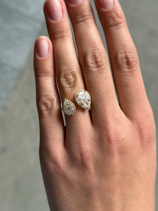 Ladies Pear Shaped Cluster Face Away Diamond Ring