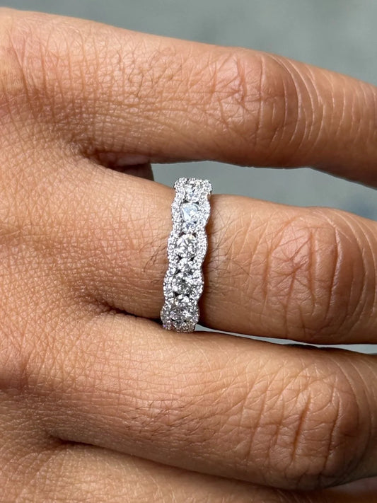 Ladies Mini Wavy Fancy Diamond Band