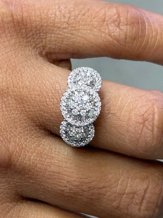 Ladies Three Circle Cluster Diamond Ring