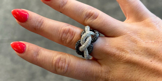 Ladies Interlocking Black Diamond and Round Diamond Ring
