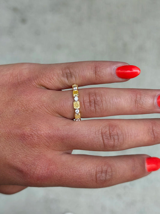 Ladies Alternating Yellow Radiant and Round Diamond Ring