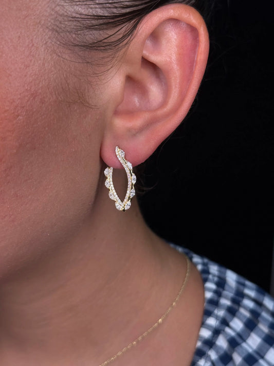 Ladies V-Shaped Marquise and Round Diamond Earring