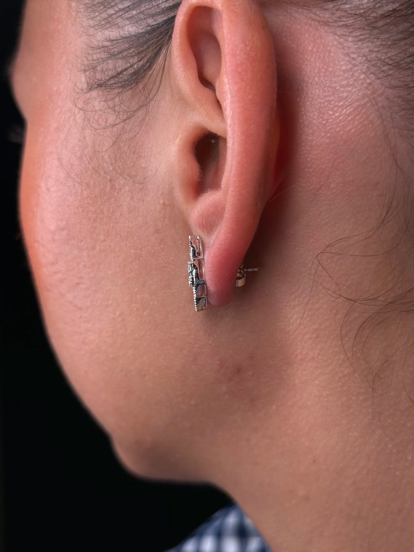Ladies Clover Shaped Diamond Earring