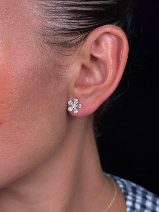 Ladies 5 Pedal Flower Diamond Earring