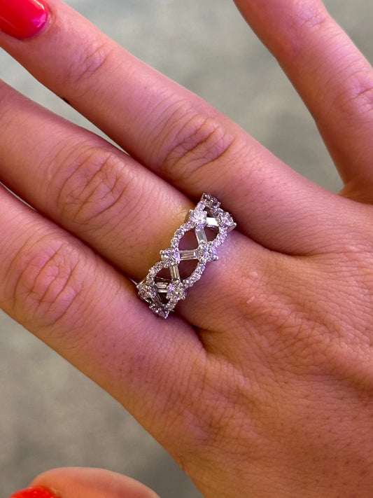 Ladies Baguette and Round Diamond Band