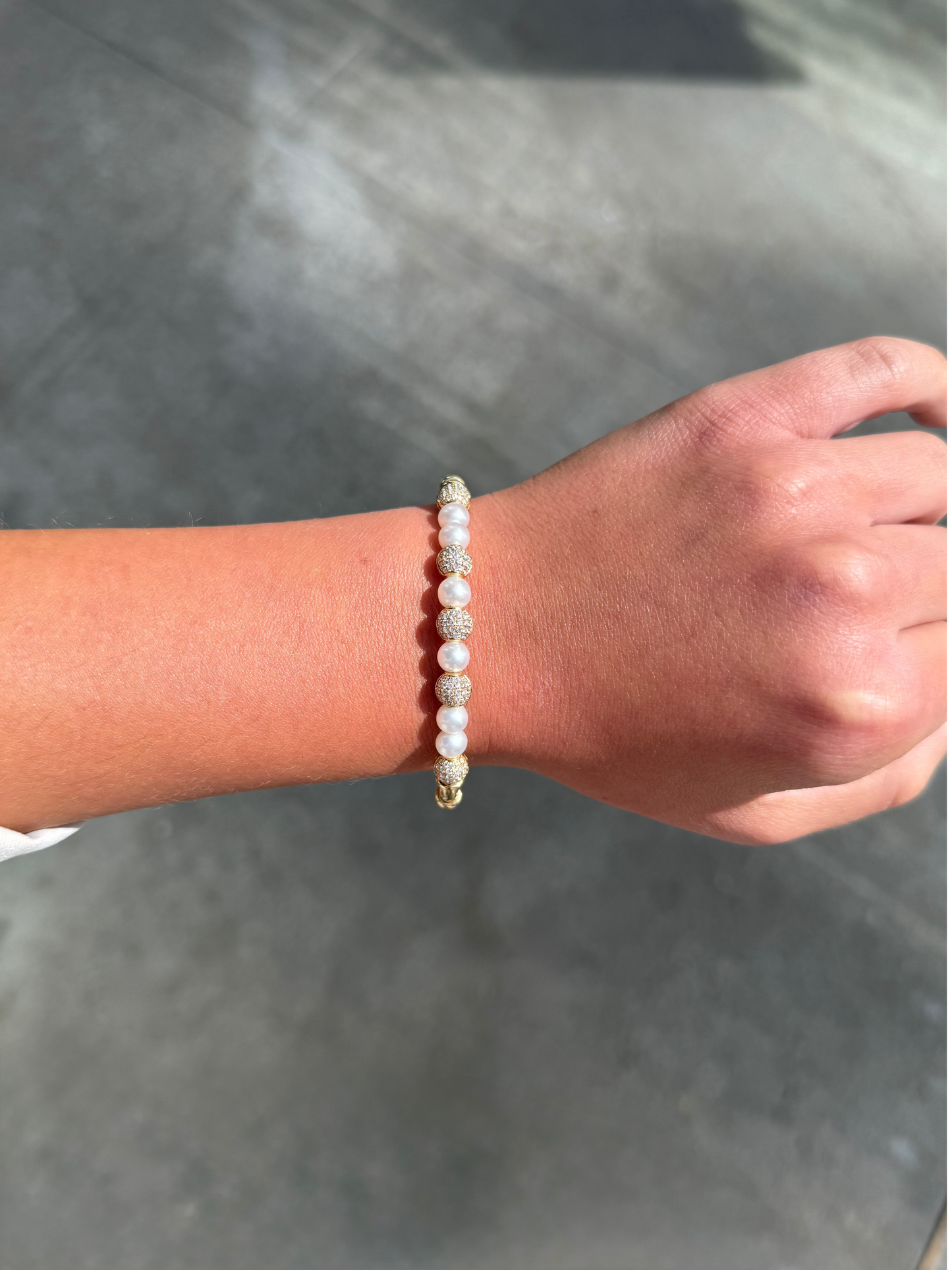 Ladies Pearl and Round Diamond Ball Bangle