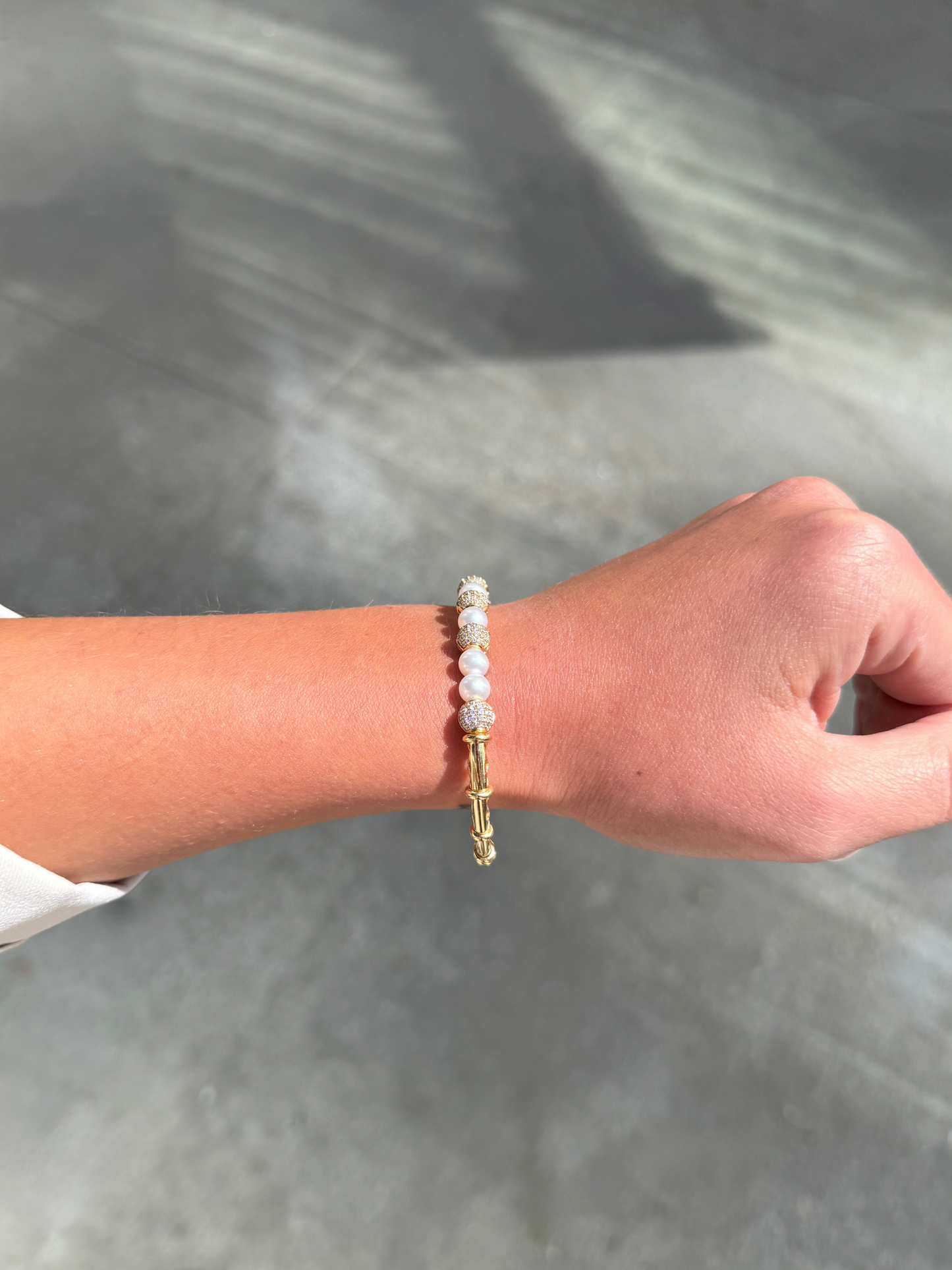 Ladies Pearl and Round Diamond Ball Bangle