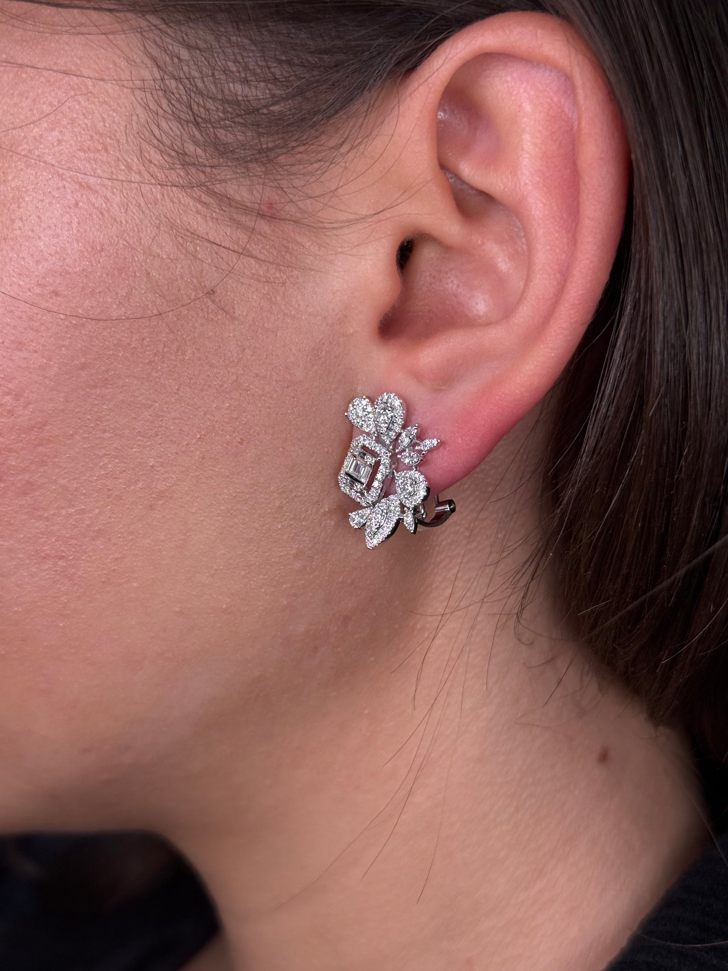 Ladies Baguette and Round Diamond Cluster Earring