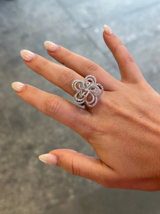 Ladies Flower Round Diamond Ring