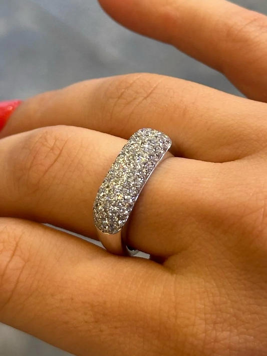 Ladies Center Pave Round Diamond Ring