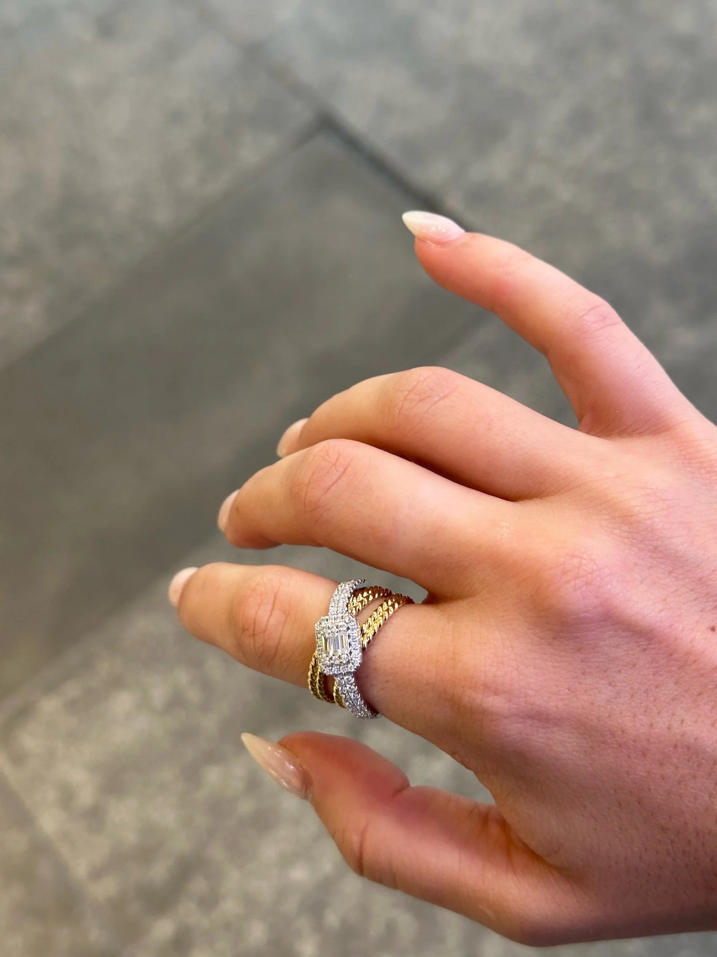 Ladies Two Tone Overlapping Round Diamond Ring