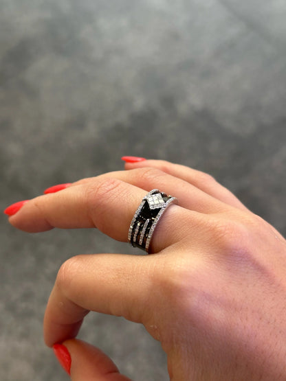 Ladies Black Onyx and Round Diamond Ring