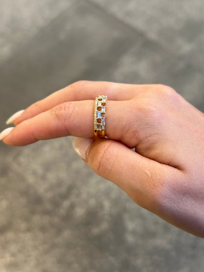 Ladies Baguette and Round Diamond Ring