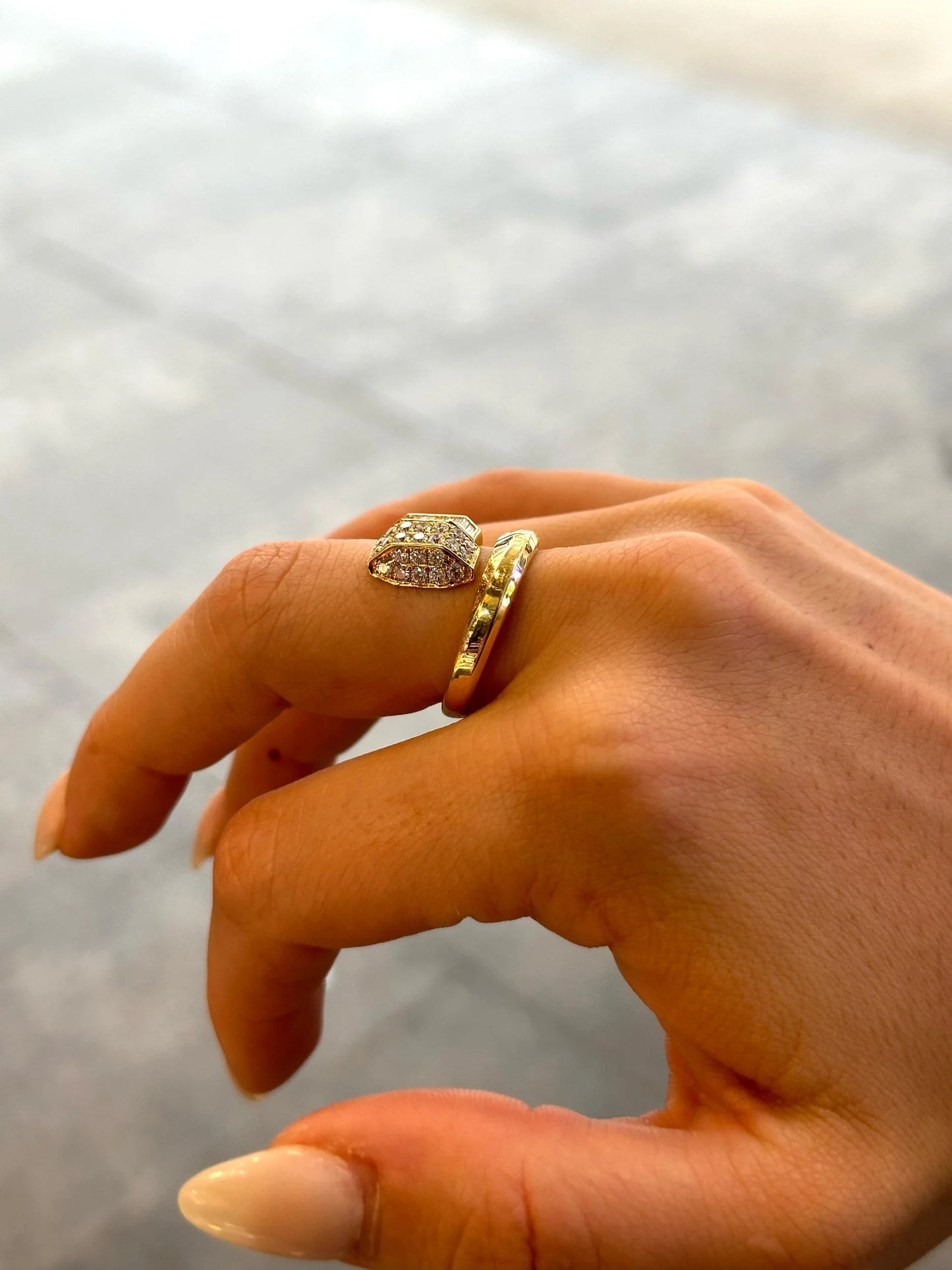 Ladies Modern Style Ring